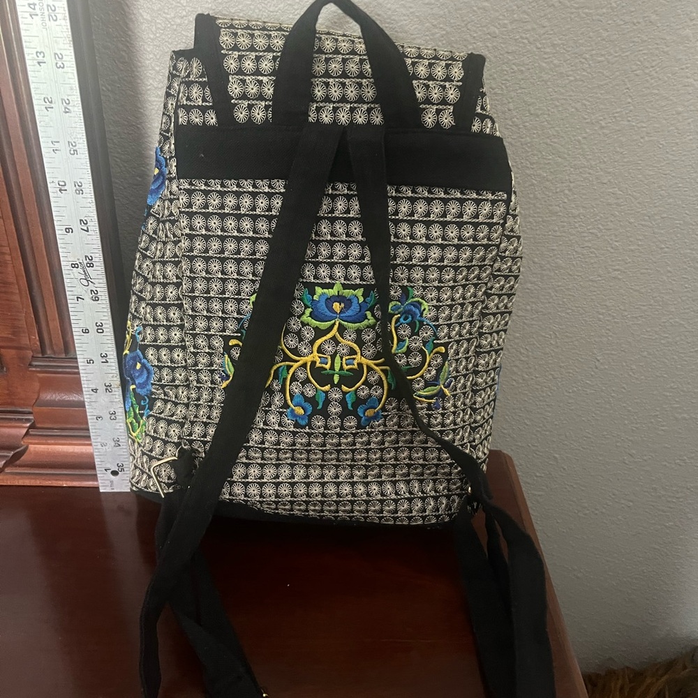 Floral Embroidered Backpack - Picture 2 of 9